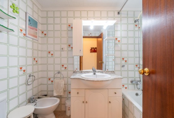 Herverkoop - Appartement / Flat -
Torrevieja - Playa del Cura