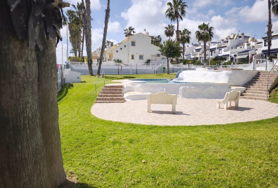 Sprzedaż - Dom miejski -
Villamartín