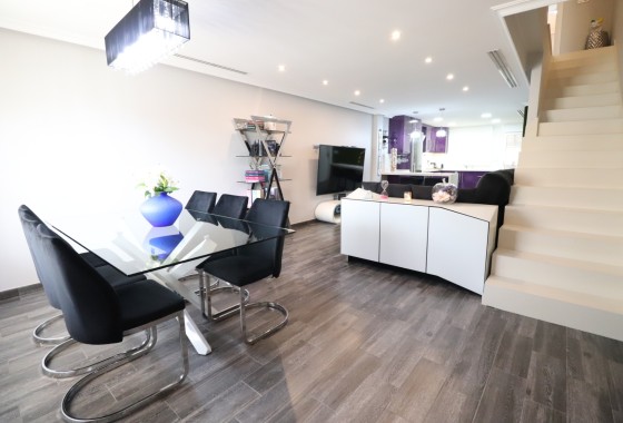 Resale - Stadthaus -
Redovan - Redovan - Town