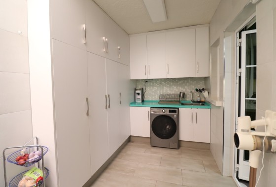 Resale - Stadthaus -
Redovan - Redovan - Town