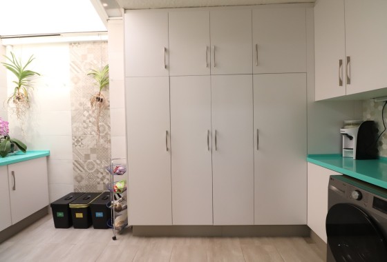 Resale - Stadthaus -
Redovan - Redovan - Town