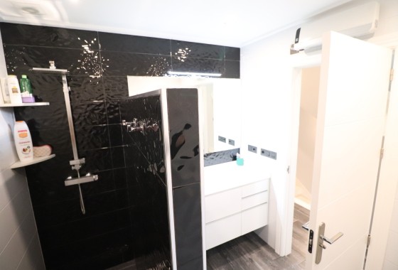 Resale - Stadthaus -
Redovan - Redovan - Town