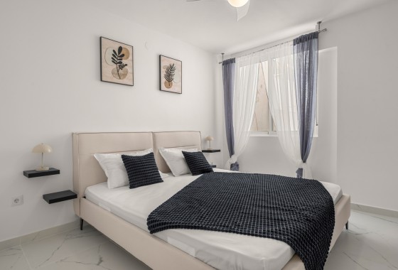 Herverkoop - Appartement / Flat -
Torrevieja - Playa de El Cura