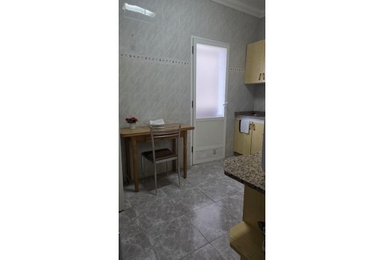 Herverkoop - Appartement / Flat -
Crevillente