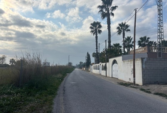 Herverkoop - Finca Landelijk pand -
Catral