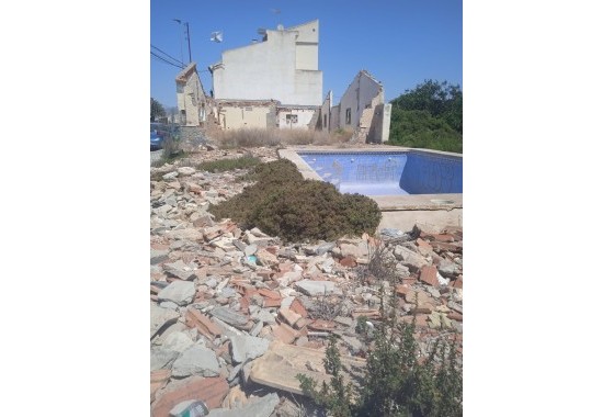 Herverkoop - Perceel / Grond -
Catral