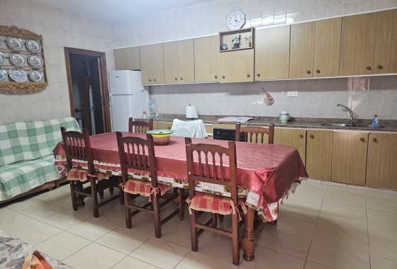 Herverkoop - Stadswoning -
Crevillente