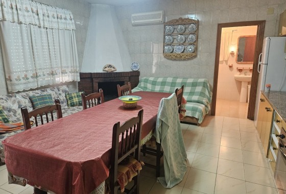 Herverkoop - Stadswoning -
Crevillente