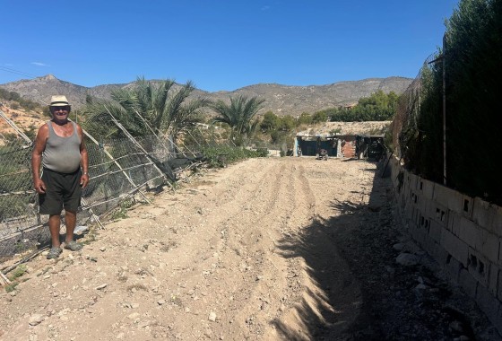 Herverkoop - Finca Landelijk pand -
Crevillente