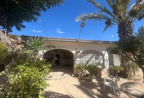 Herverkoop - Finca Landelijk pand -
Crevillente