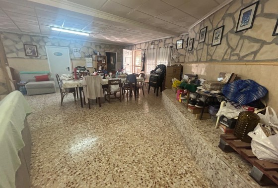 Herverkoop - Finca Landelijk pand -
Crevillente