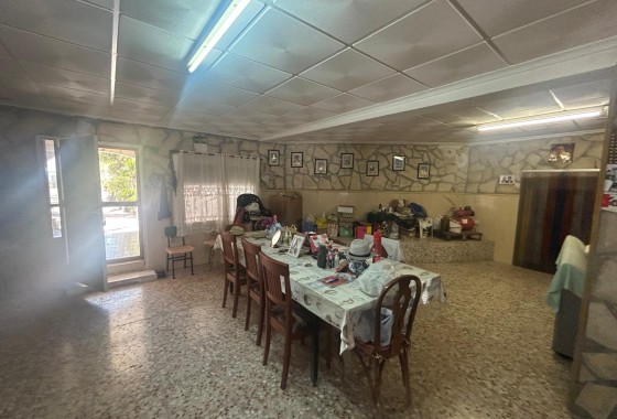 Herverkoop - Finca Landelijk pand -
Crevillente