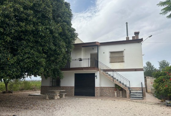 Herverkoop - Finca Landelijk pand -
Crevillente