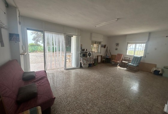 Herverkoop - Finca Landelijk pand -
Crevillente