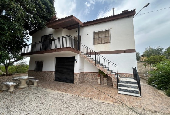 Herverkoop - Finca Landelijk pand -
Crevillente