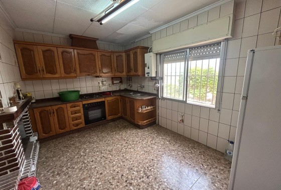 Herverkoop - Finca Landelijk pand -
Crevillente