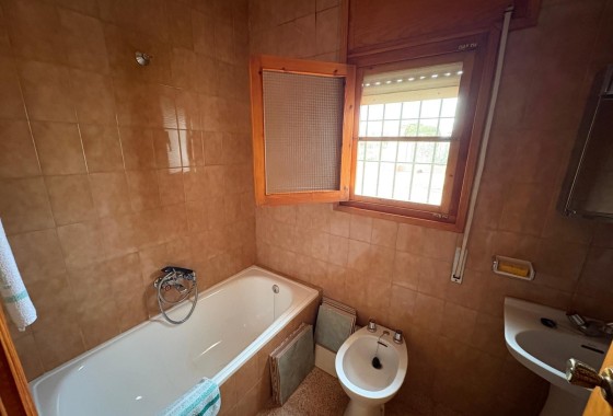 Herverkoop - Finca Landelijk pand -
Monóvar