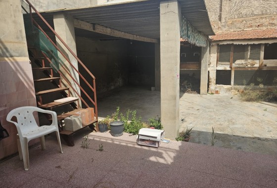 Herverkoop - Stadswoning -
Albatera