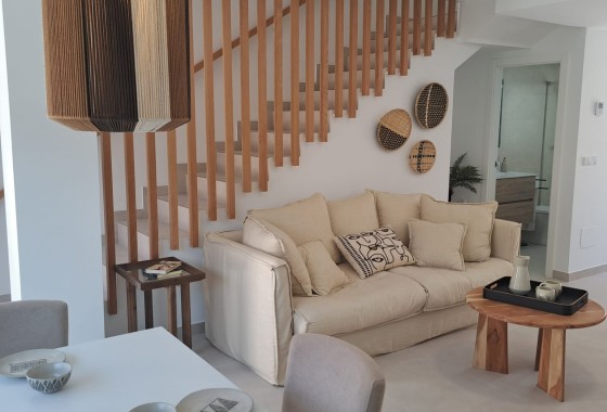 Herverkoop - Halfvrijstaande villa -
Cox