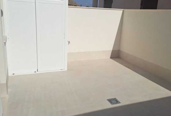 Herverkoop - Halfvrijstaande villa -
Cox