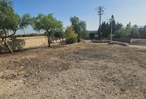 Herverkoop - Finca Landelijk pand -
Novelda