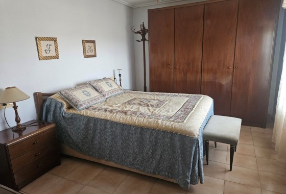 Herverkoop - Finca Landelijk pand -
Novelda