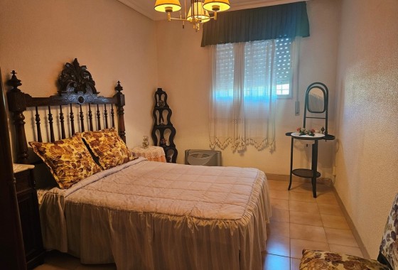 Herverkoop - Finca Landelijk pand -
Novelda