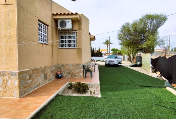 Herverkoop - Finca Landelijk pand -
Alicante