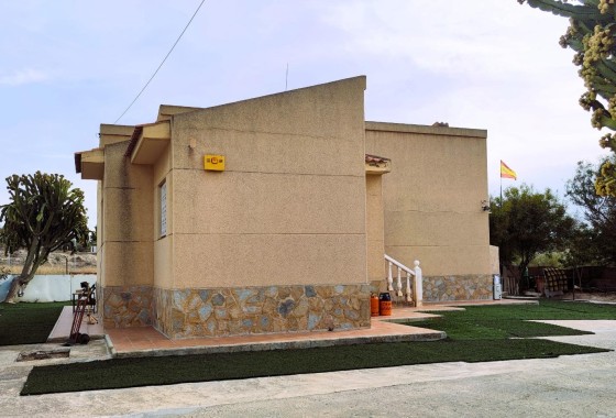 Herverkoop - Finca Landelijk pand -
Alicante