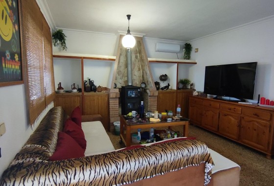 Herverkoop - Finca Landelijk pand -
Alicante