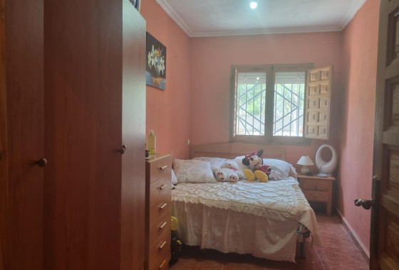 Herverkoop - Finca Landelijk pand -
Hondón de las Nieves