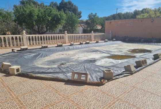 Herverkoop - Finca Landelijk pand -
Hondón de las Nieves