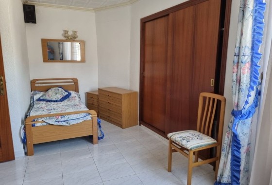 Herverkoop - Finca Landelijk pand -
Crevillente