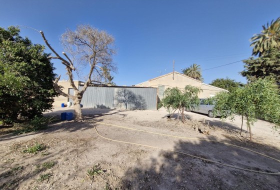 Herverkoop - Finca Landelijk pand -
Elche