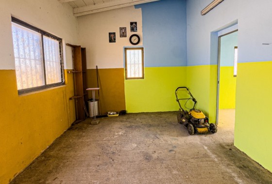 Herverkoop - Finca Landelijk pand -
Orihuela