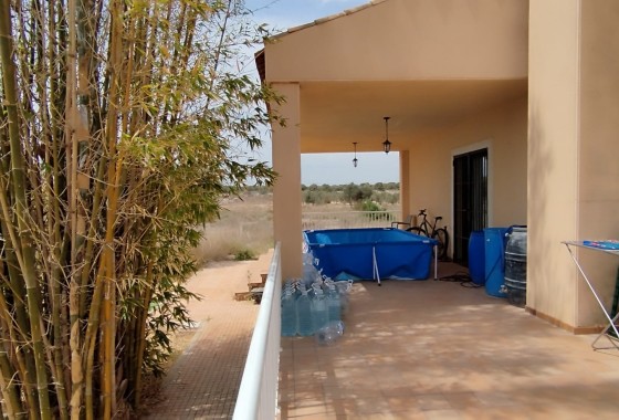 Herverkoop - Finca Landelijk pand -
Elche