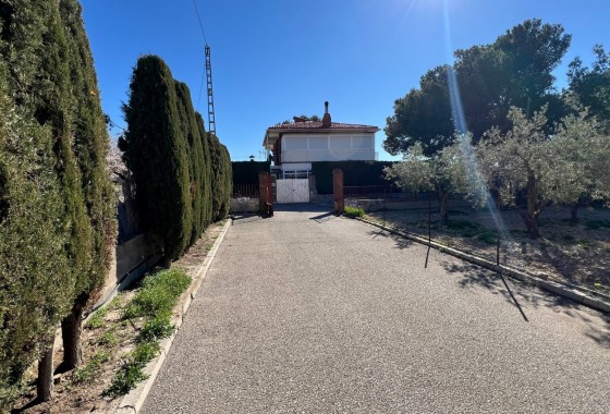 Herverkoop - Finca Landelijk pand -
Petrer