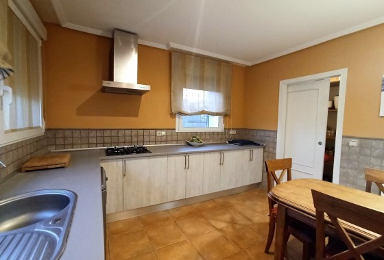 Herverkoop - Finca Landelijk pand -
Alicante