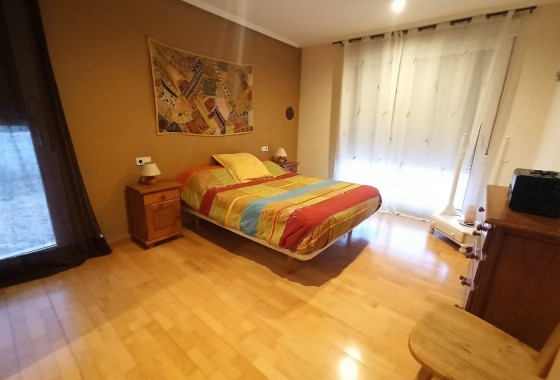 Herverkoop - Finca Landelijk pand -
Alicante