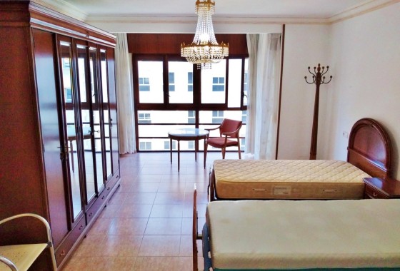 Herverkoop - Appartement / Flat -
Alicante