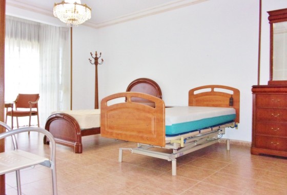 Herverkoop - Appartement / Flat -
Alicante