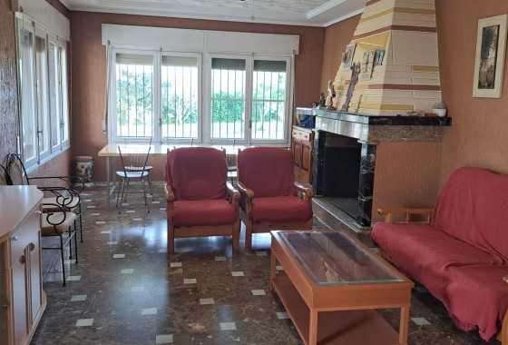 Herverkoop - Finca Landelijk pand -
Novelda