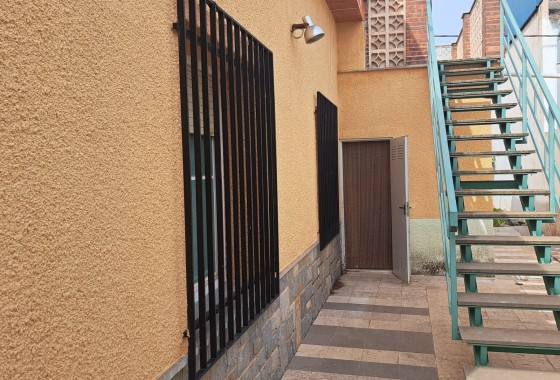 Herverkoop - Finca Landelijk pand -
Novelda