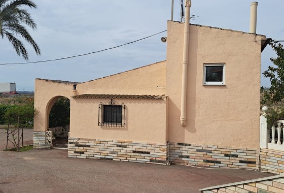 Herverkoop - Finca Landelijk pand -
Novelda