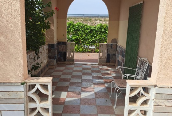 Herverkoop - Finca Landelijk pand -
Novelda