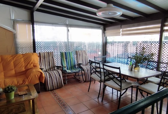 Herverkoop - Halfvrijstaande villa -
Elche