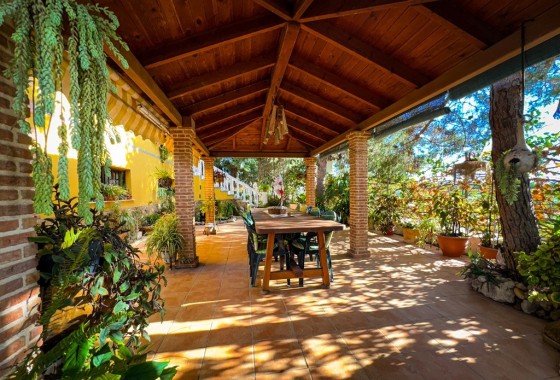 Herverkoop - Finca Landelijk pand -
Orihuela