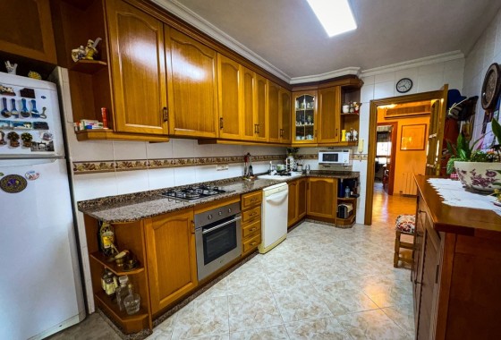 Herverkoop - Finca Landelijk pand -
Orihuela