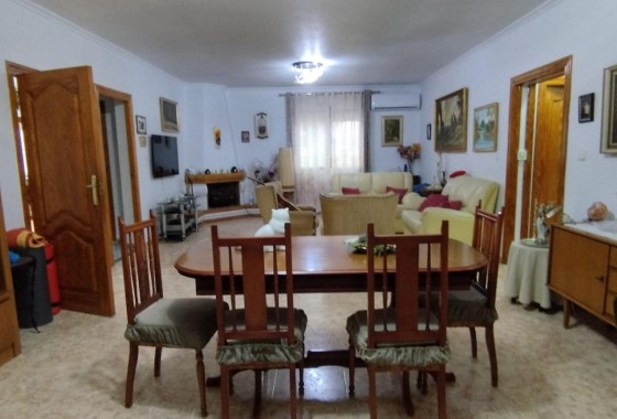 Herverkoop - Finca Landelijk pand -
Crevillente