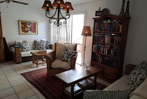 Herverkoop - Halfvrijstaande villa -
La Mata